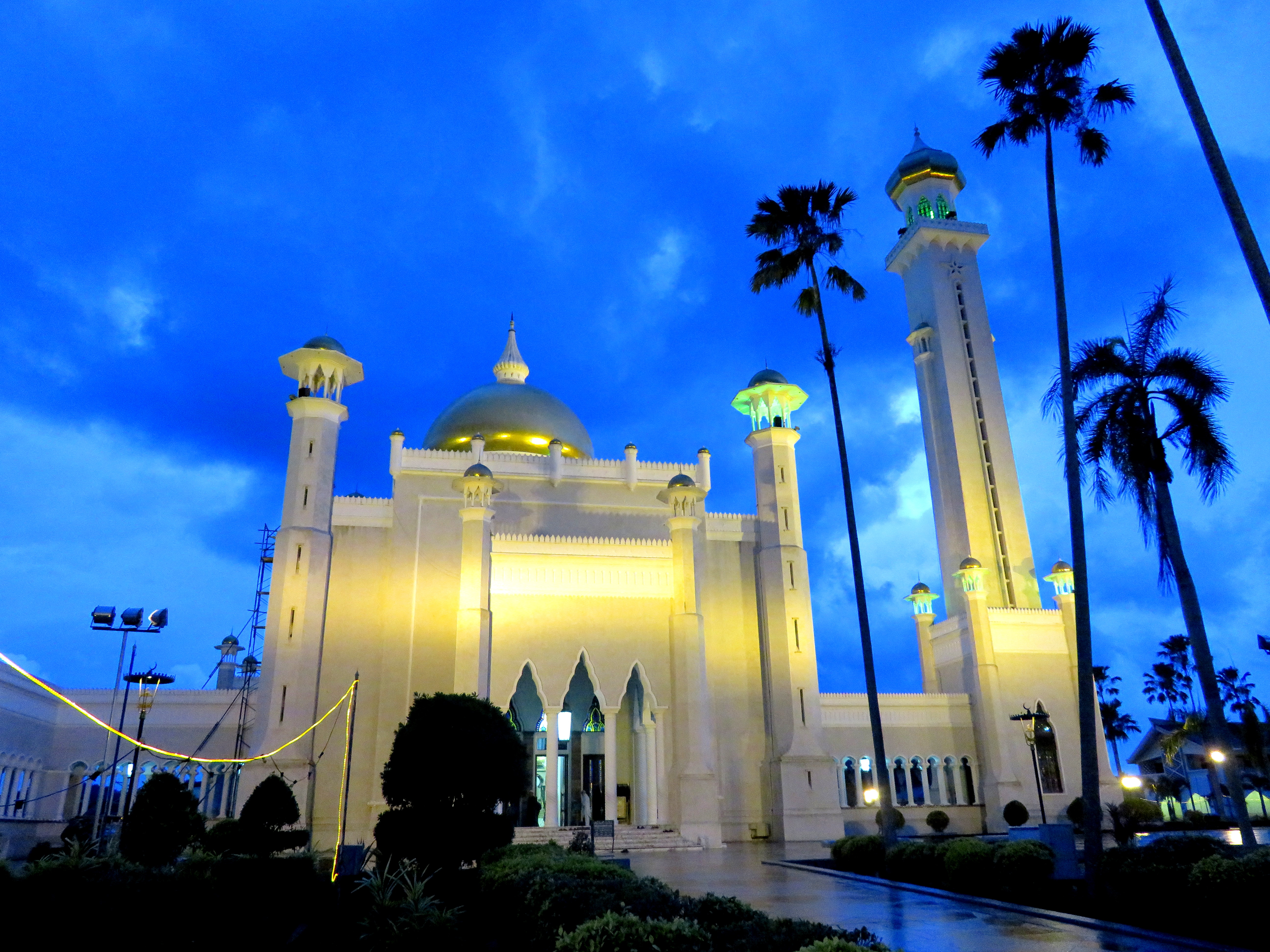 Masjid Omar Ali Saifuddin, koleksi pribadi