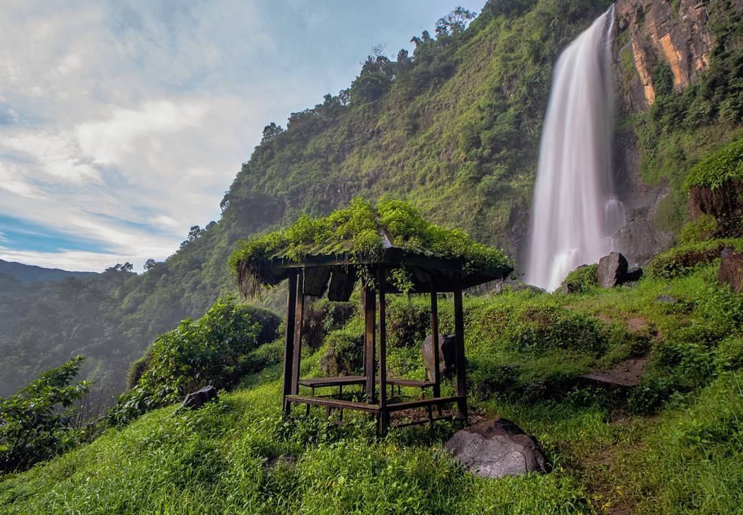 Pemandangan alam Air Terjun Takapala via Instagram arifin_wongso