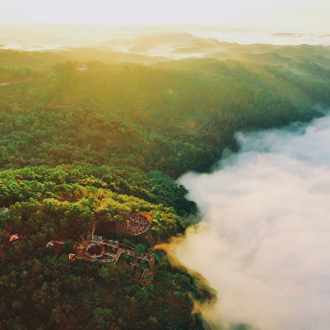 Pemandangan Gunung Sewu via Instagram maleostory 
