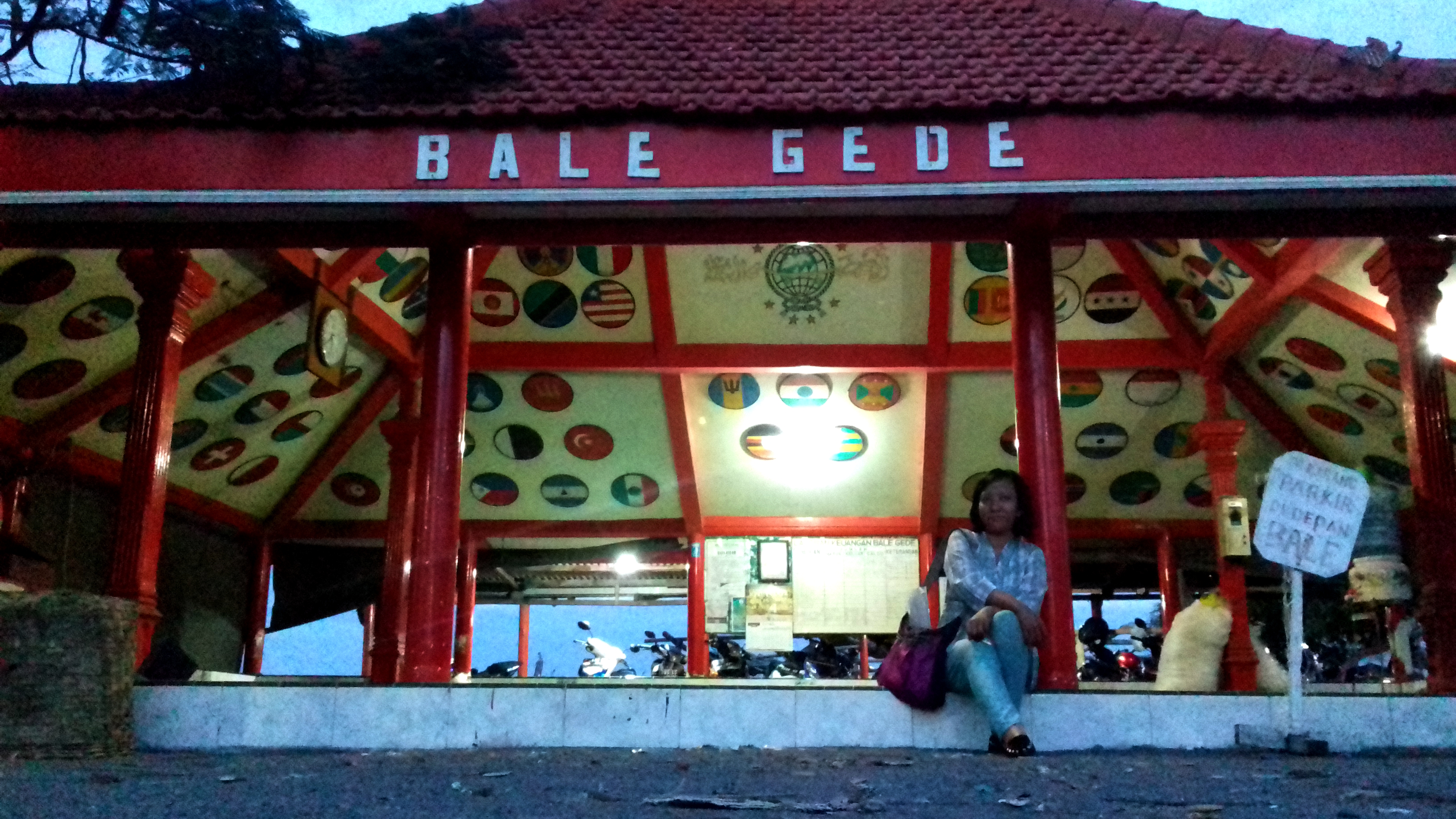Bale Gede sebelum masuk Geladak Gede (c) Rangga Putra/Travelingyuk