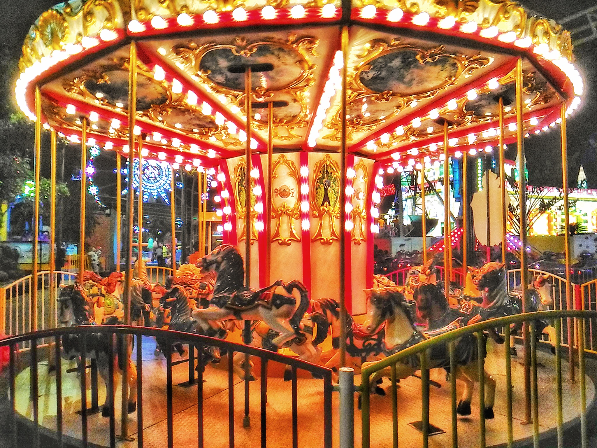 Wahana Carousel di Krisna Funtastic Land
