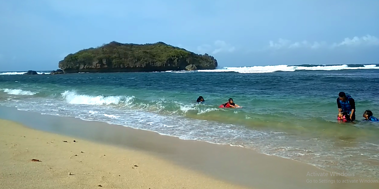 Travelingyukcom Tips Snorkeling Di Pantai Sadranan