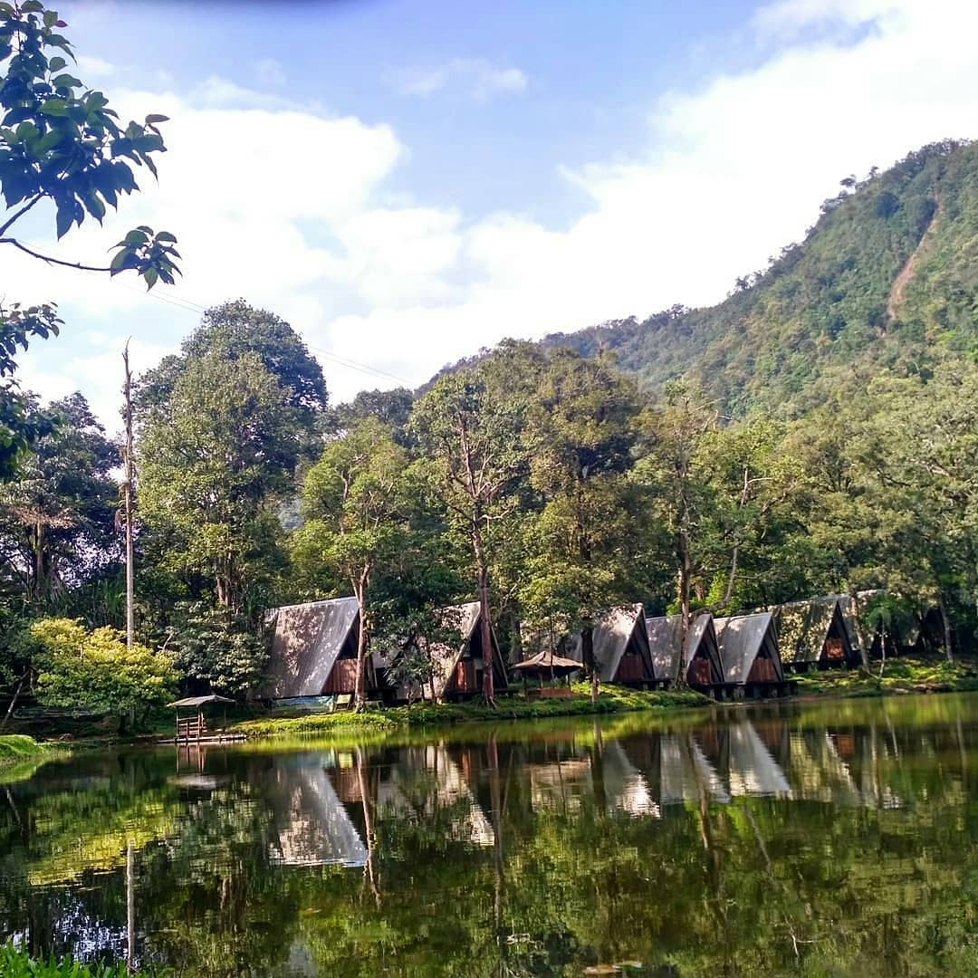 Telaga Warna di Puncak Bogor via Instagram localxplore.id