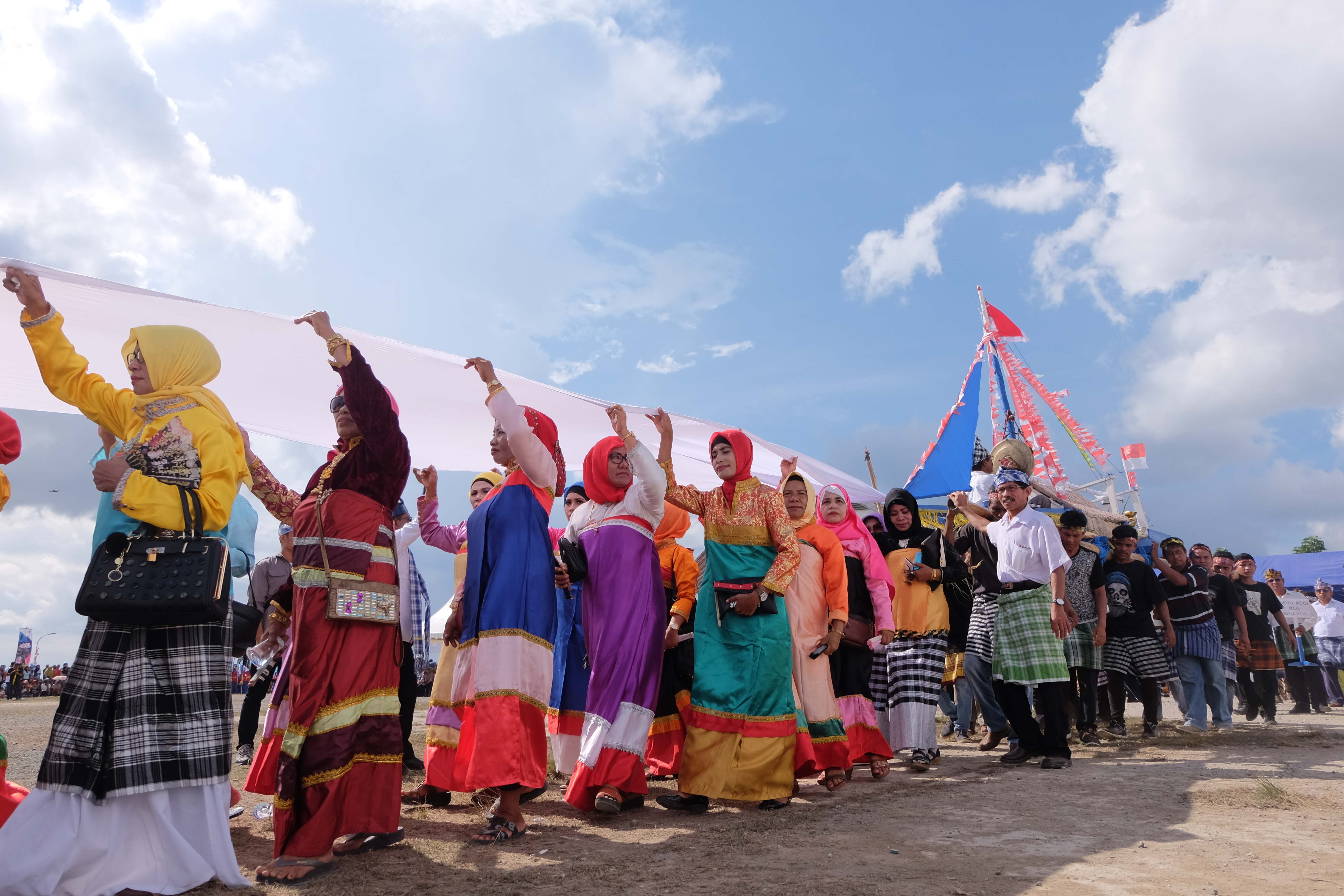 Arak-arakan budaya khas Wakatobi (c) Suratman Larakuti/Travelingyuk