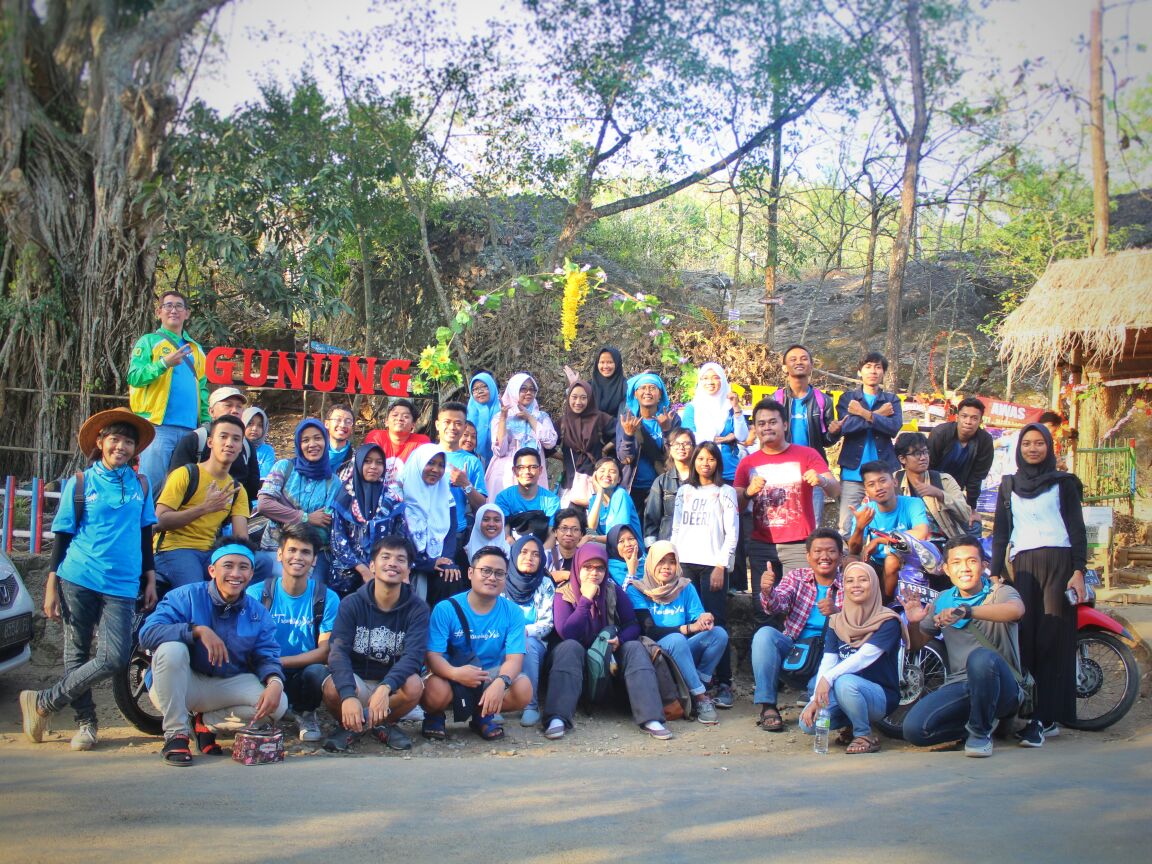 Komunitas Travelingyuk di Gunung Sepikul via Instagram raka.moto