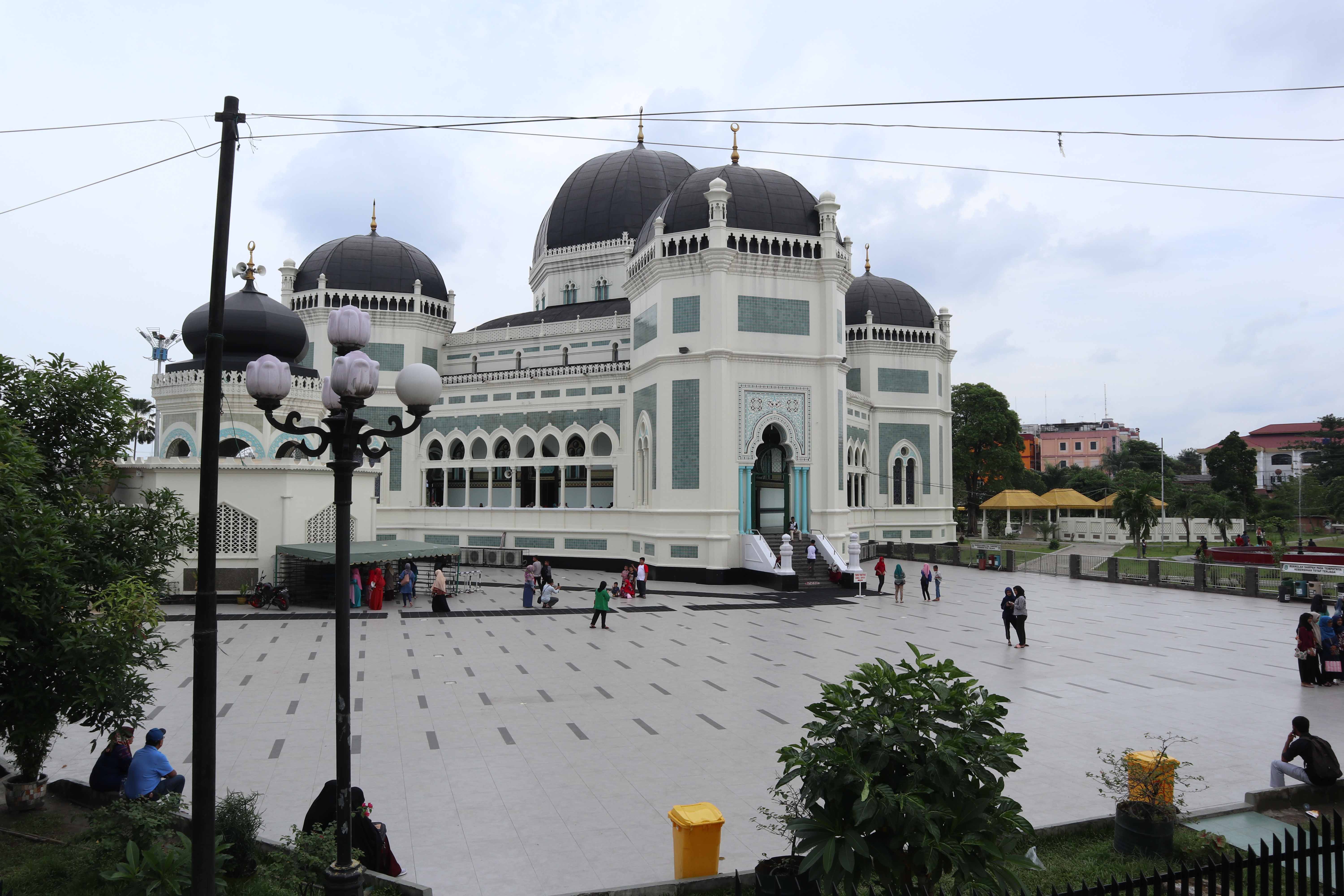 Masjid Raya Al Mashun (C) Bang Harlen/Travelingyuk