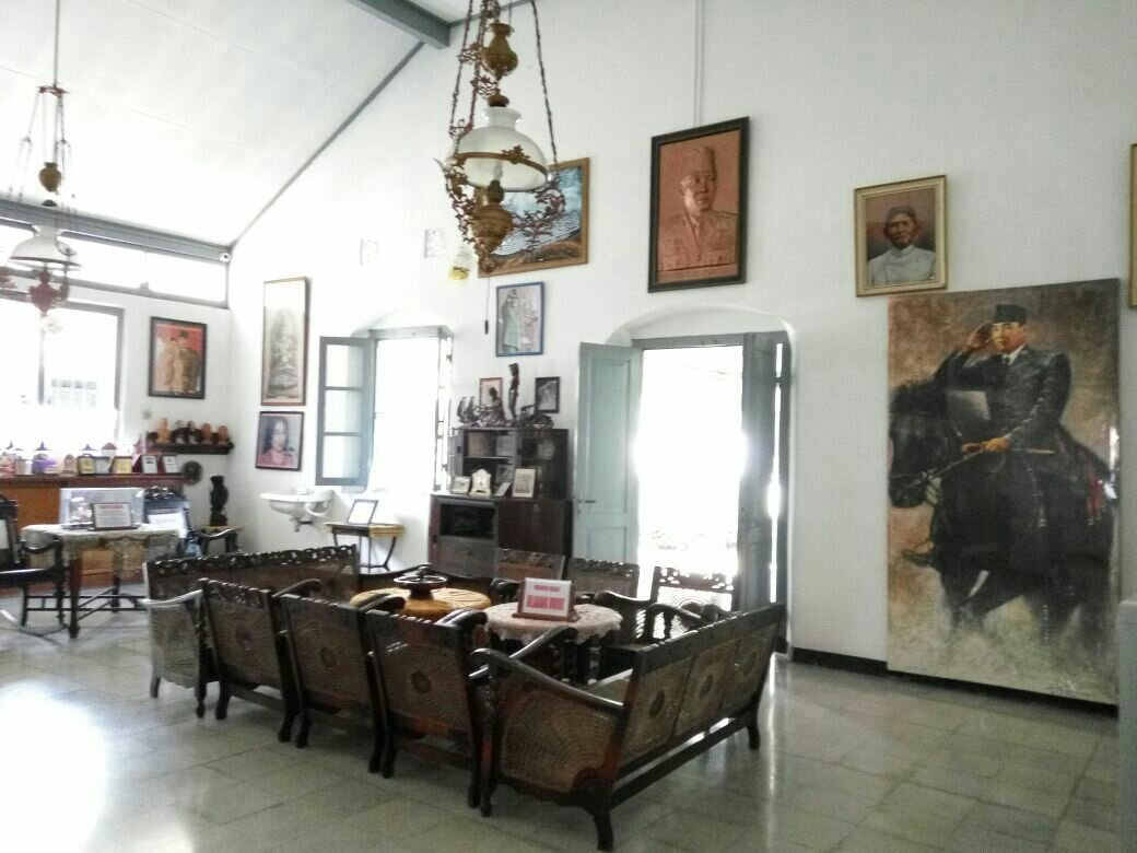 Dokumentasi Pribadi (blog pribadi) ini adalah ruang tengah Istana Gebang