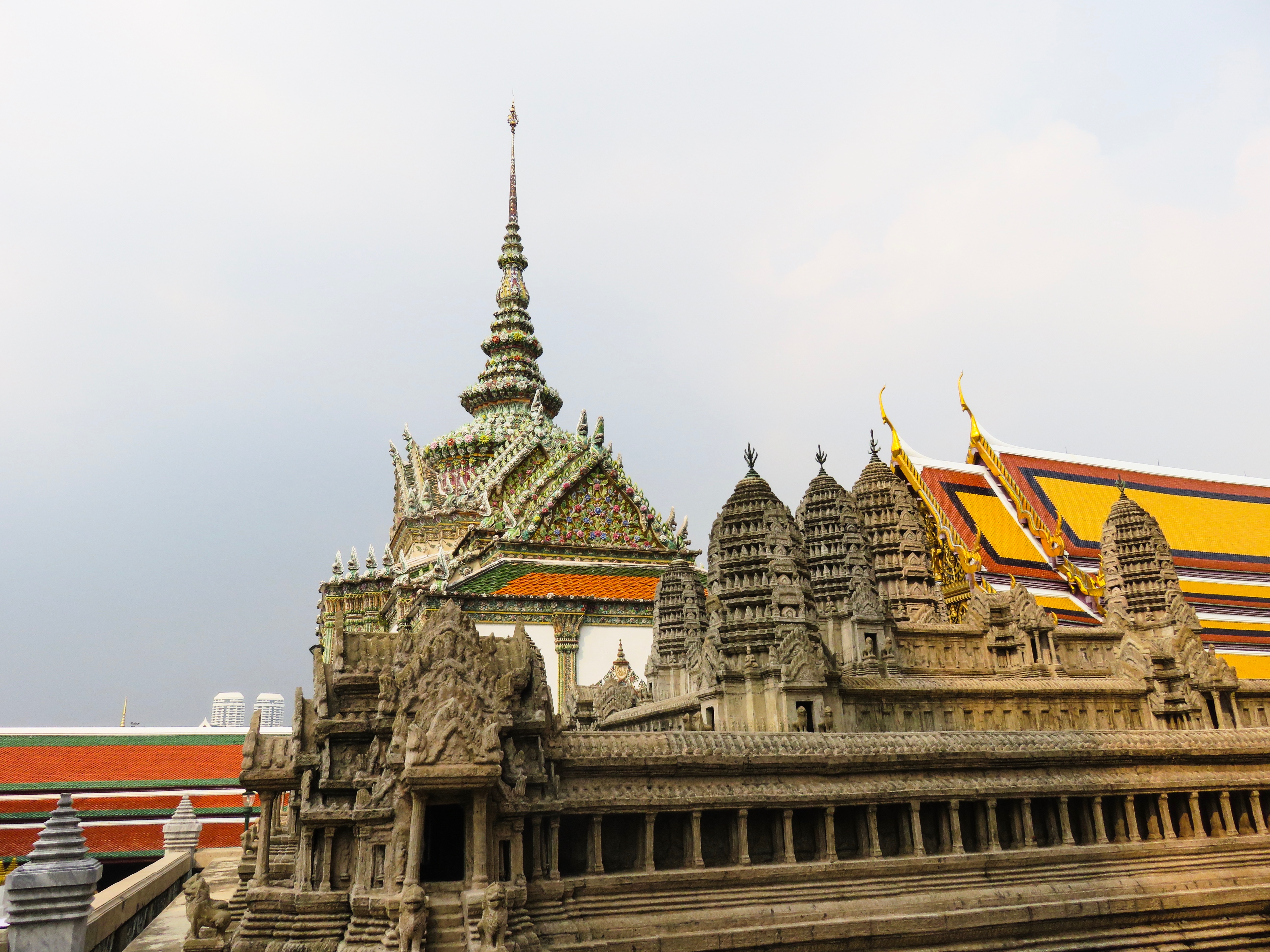 Di Mana Tempat Wisata Wat Phra Kaew