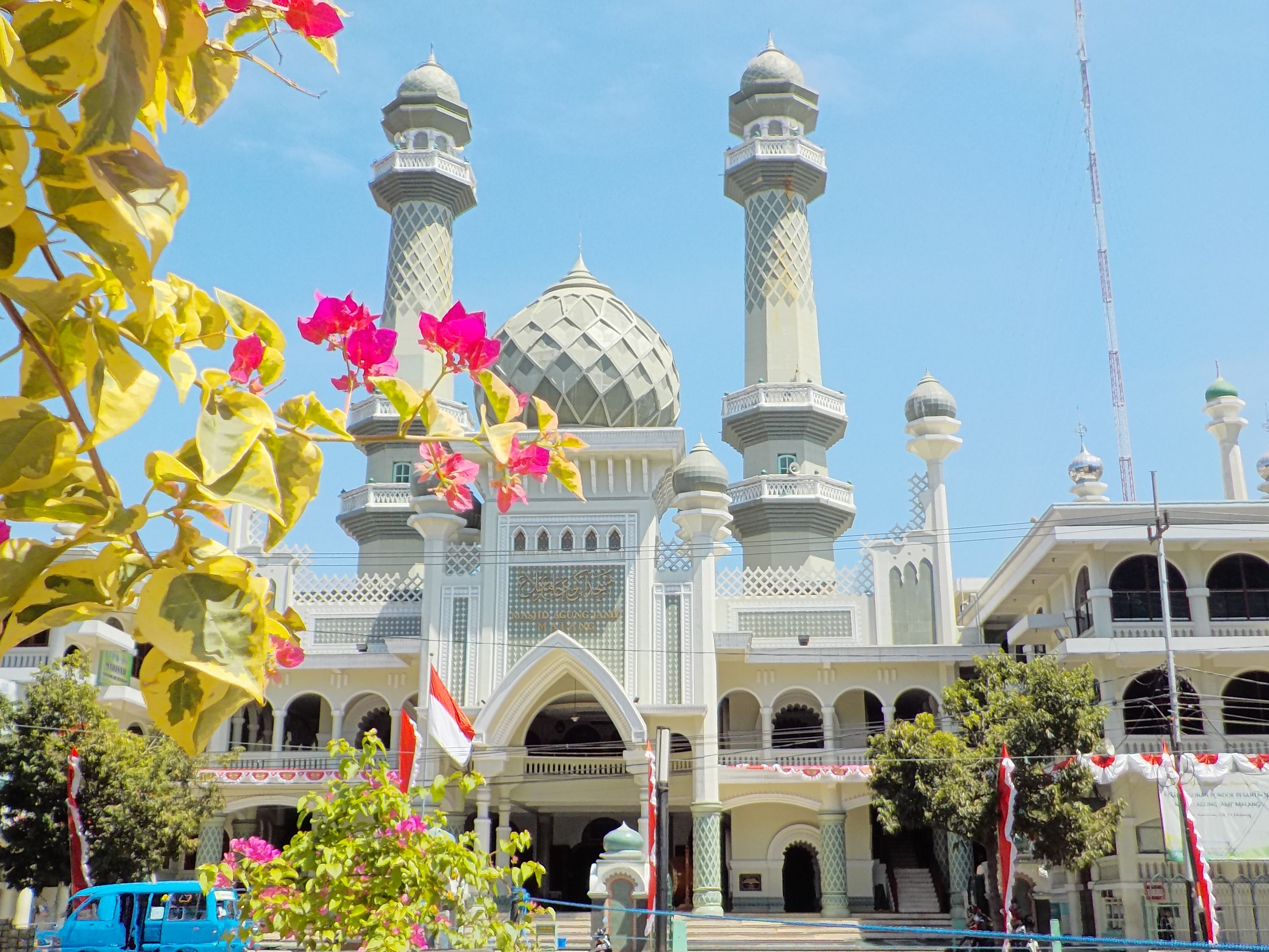 Masjid Jami Malang (c) Reksita Wardani/Travelingyuk