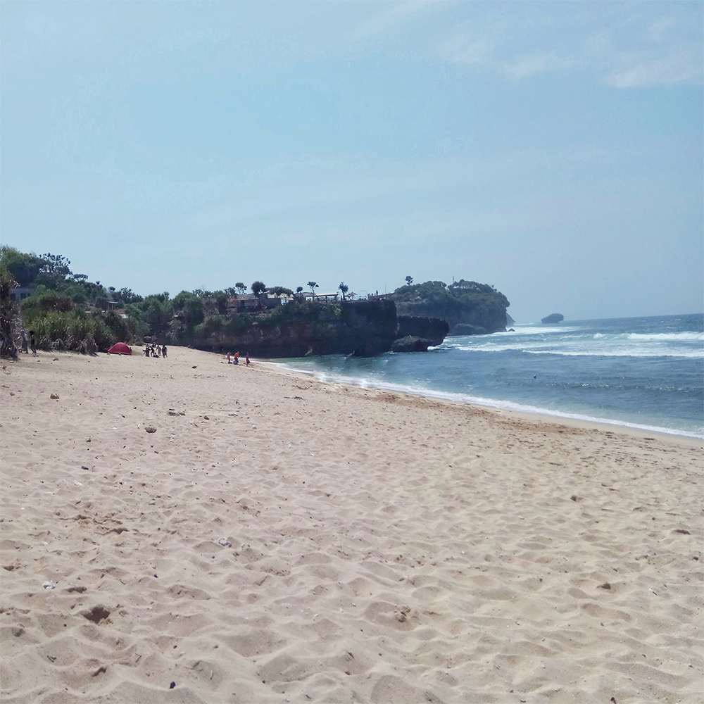 Pantai Watu Kodok, Pilihan Wisata Eksotis di Kabupaten Gunungkidul