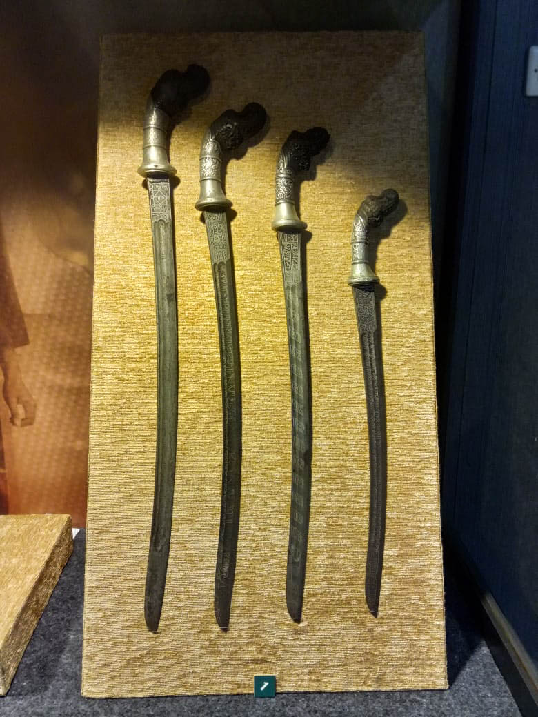 Berbagai jenis pedang, sebagai senjata tradisional masyarakat NTB