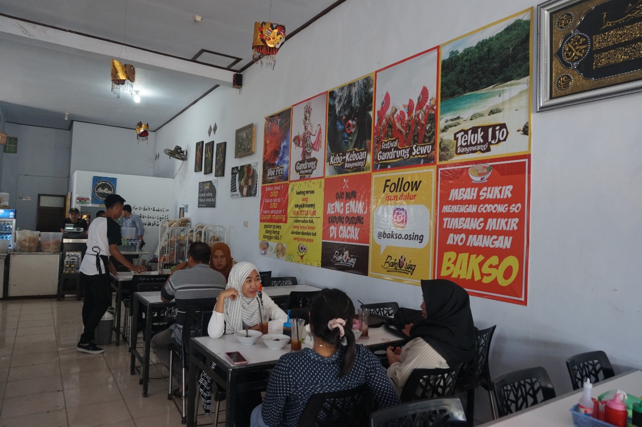 Kedai Bakso Osing mengusung tradisi dan budaya yang ada di Banyuwangi / Travelingyuk / Ismiraa