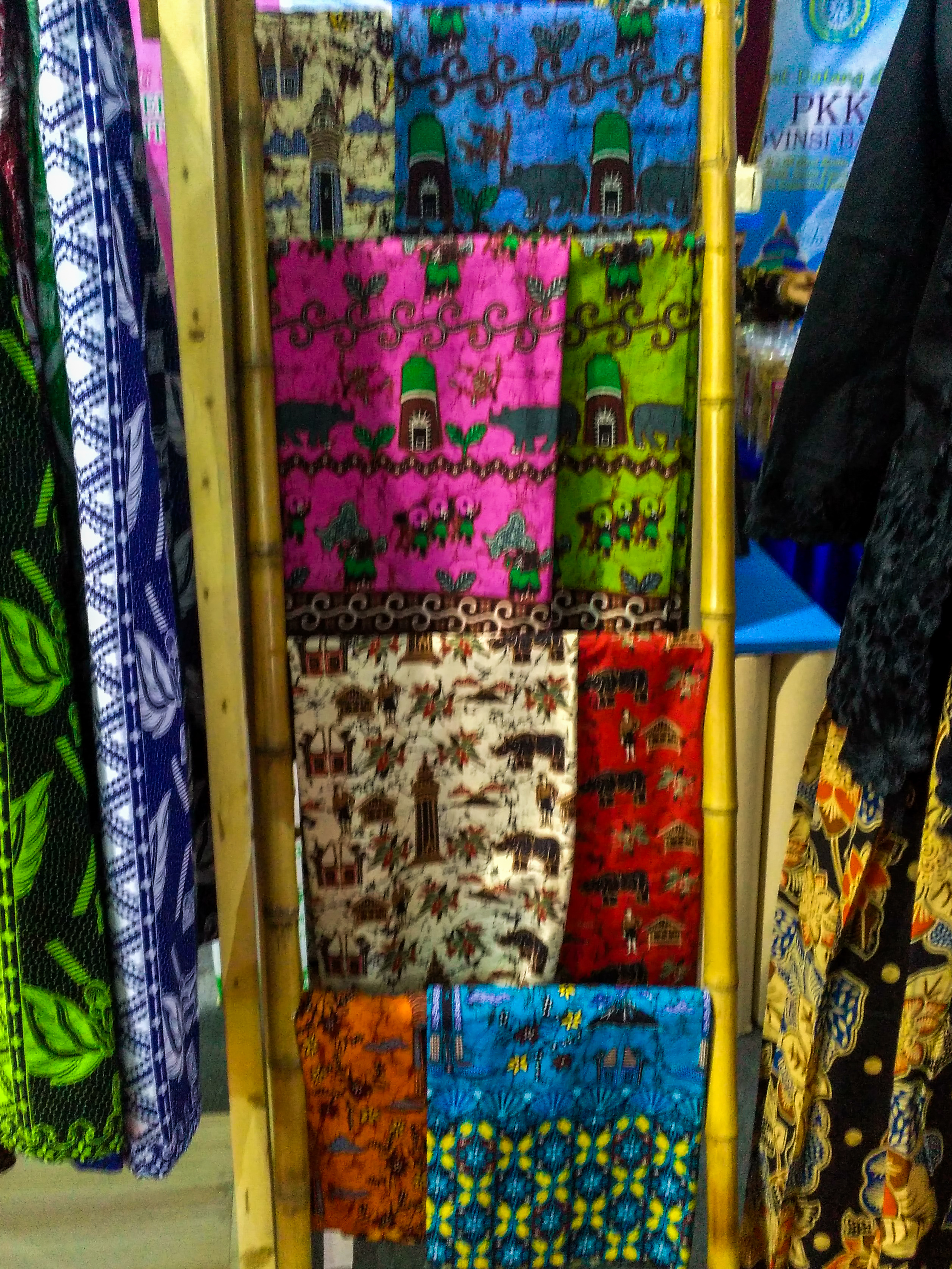 Batik khas Tangerang (c) Yudi Rahmatullah/Travelingyuk