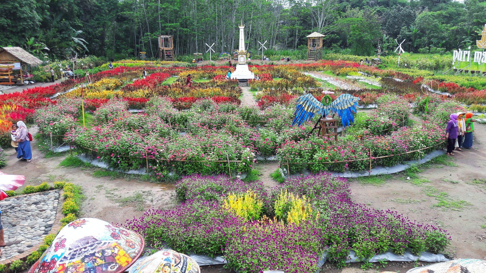 Taman Bunga Puri Mataram (Annissa Saputri)