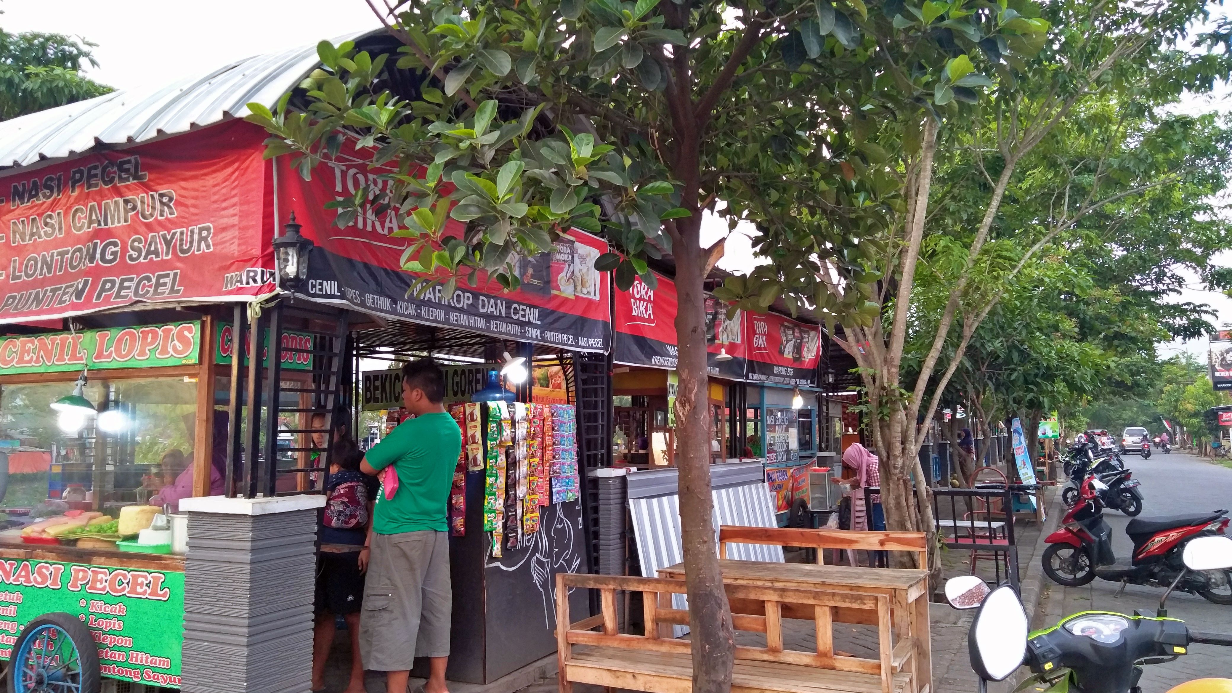 Pinka Ngrowo Tulungagung Pusat Kuliner Jalanan Yang Tak