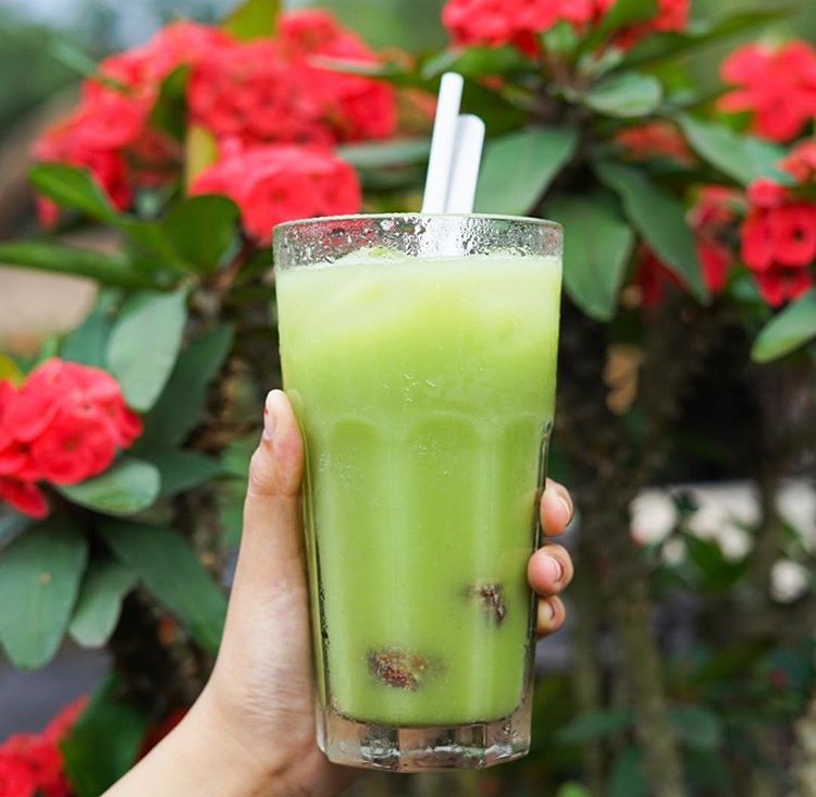 Jus Kedondong, pilihan minuman yang menyegarkan di Bumi Sampireun Bogor - via instagram/@bumisampireun
