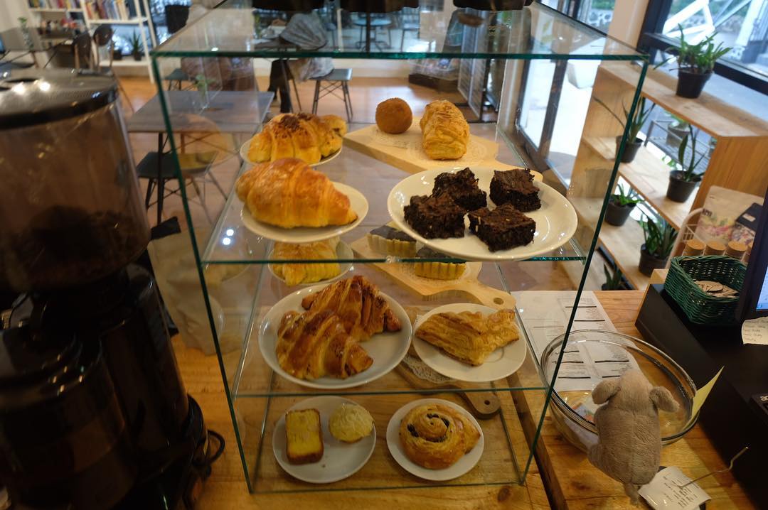 Aneka pastry yang disajikan di Maraca Books & Coffee - via instagram/@maracacoffee