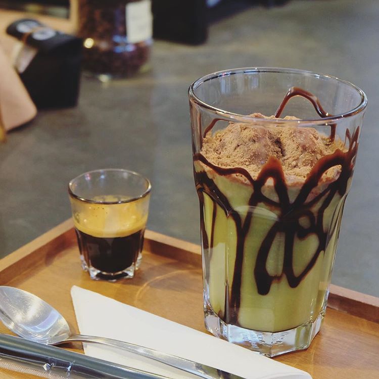 Avocado Coffee yang jadi best seller di Popolo Coffee, Bogor - via instagram/@popolocoffee