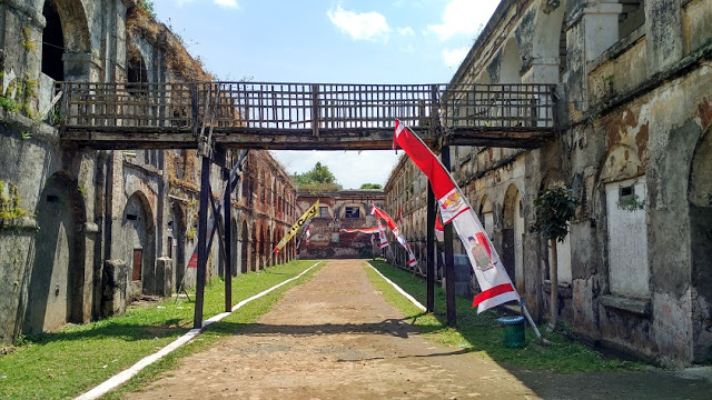 Bagian tengah benteng