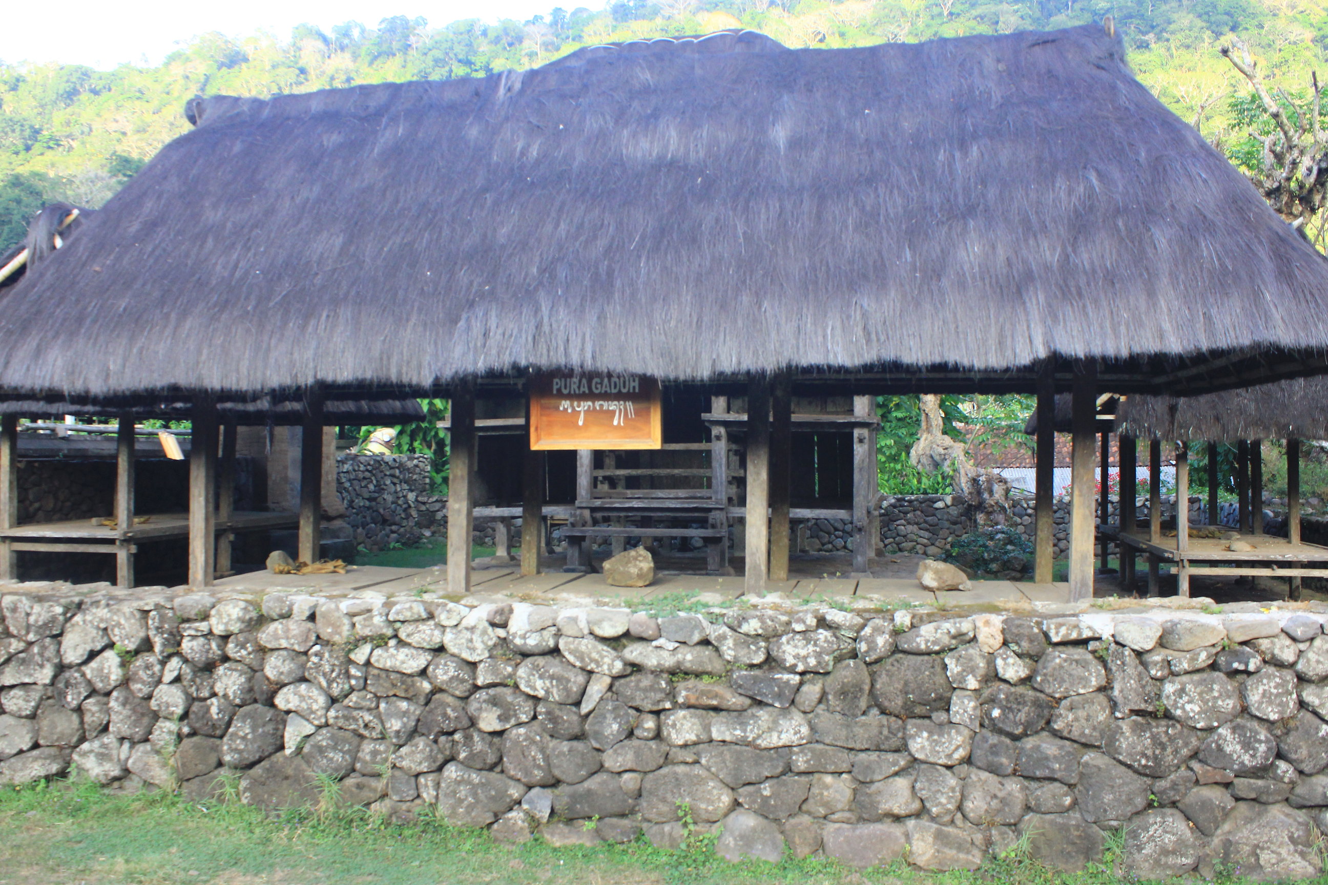 Bangunan khas Desa Tenganan (sumber: rosita)